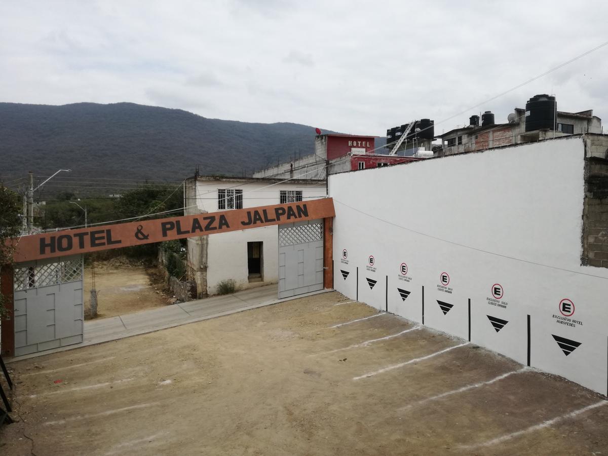 Hotel Y Plaza Jalpan de Serra Eksteriør billede