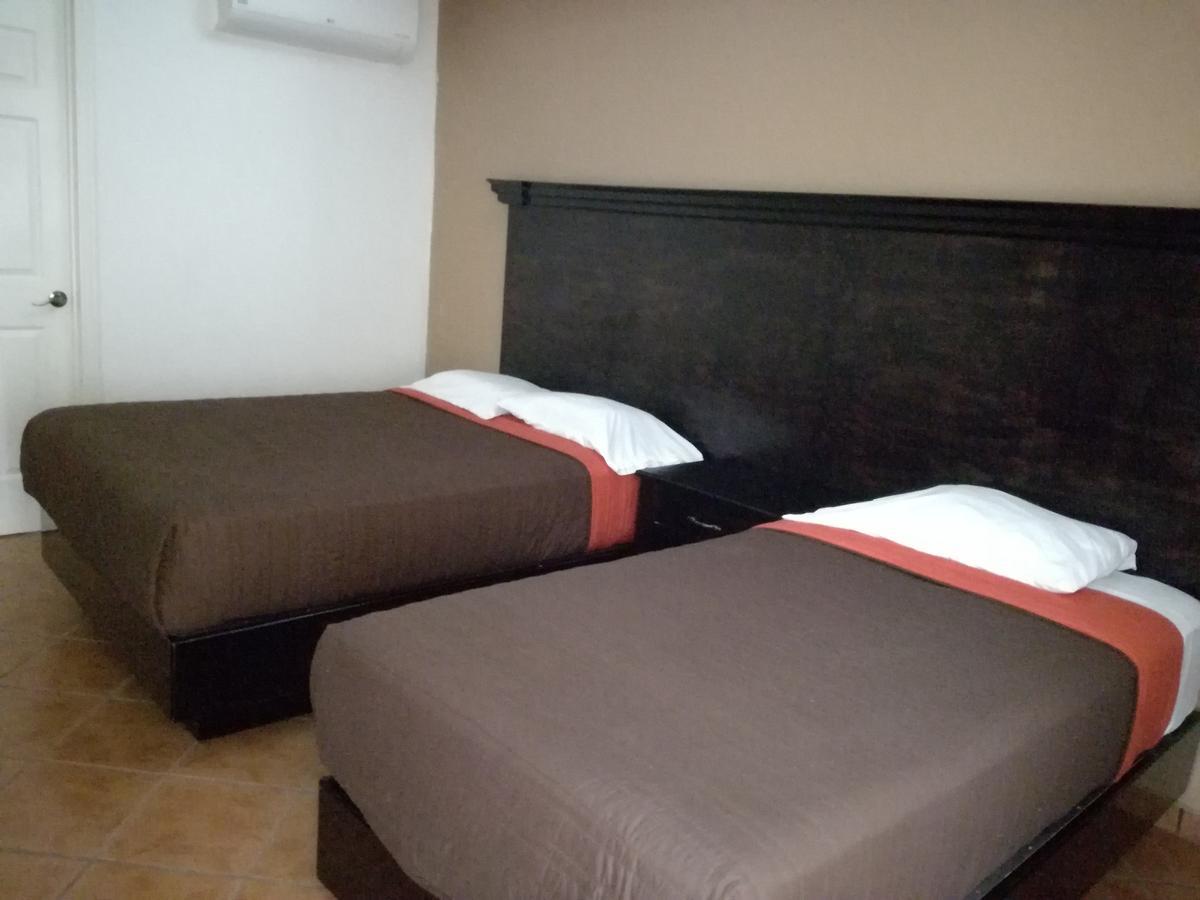 Hotel Y Plaza Jalpan de Serra Eksteriør billede