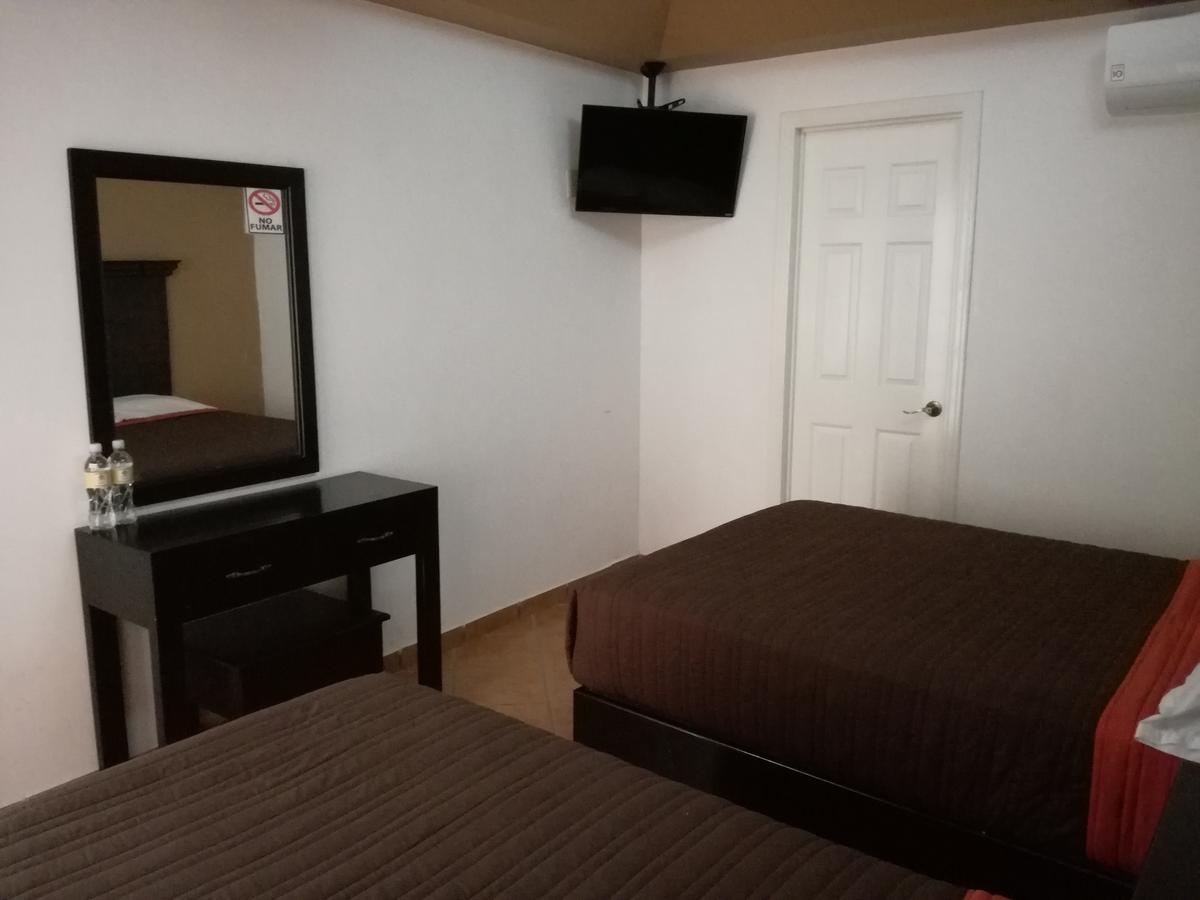 Hotel Y Plaza Jalpan de Serra Eksteriør billede