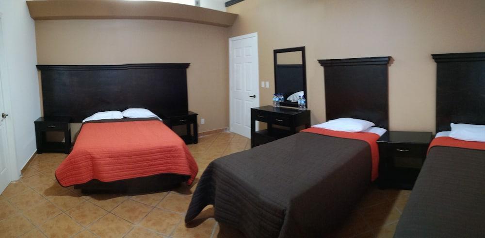 Hotel Y Plaza Jalpan de Serra Eksteriør billede